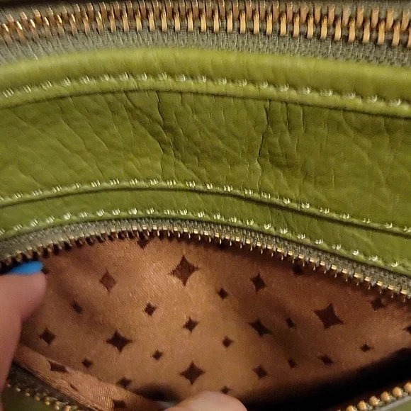 NWT: Leather Fossil Explorer Crossbody - Picture 4 of 16